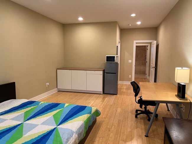 313 N 40th St in Philadelphia, PA - Building Photo - Building Photo