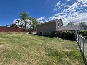 1028 Park Hill Ct in Rapid City, SD - Foto de edificio - Building Photo
