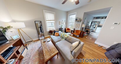 13 Pleasant St in Cambridge, MA - Building Photo - Building Photo