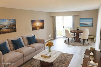 Mainstreet Arms Apartments Chilliwack in Chilliwack, BC - Building Photo - Building Photo