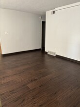 1611 Center Point Rd NE in Cedar Rapids, IA - Building Photo - Building Photo