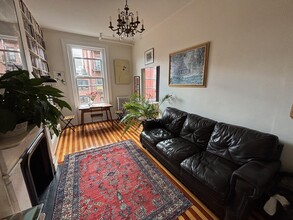 167 Beacon St, Unit 10 in Boston, MA - Building Photo - Building Photo