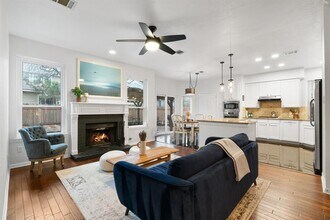 6136 Oliver Loving Trl in Austin, TX - Building Photo - Building Photo