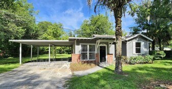 214 Santa Barbara St in Jacksonville, FL - Building Photo