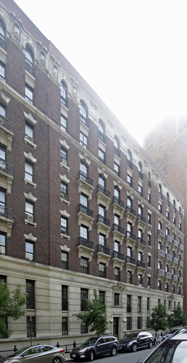 511 W 113th St in New York, NY - Foto de edificio - Building Photo