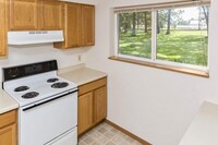 CHARTER OAKS TOWNHOMES in Waseca, MN - Foto de edificio - Building Photo