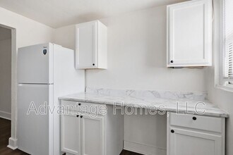 1015 N Scott Ave in Belton, MO - Building Photo - Building Photo