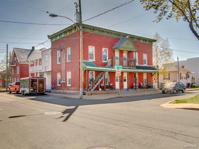 1-3A Du Marché-Saint-Laurent in Sorel-tracy, QC - Building Photo - Building Photo