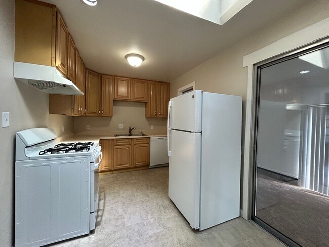 5671 El Arado Wy in Sacramento, CA - Building Photo - Building Photo