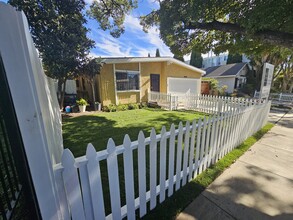 1523 18th St in Santa Monica, CA - Building Photo - Building Photo