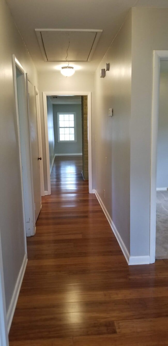 906 Woodall Ln NW in Huntsville, AL - Building Photo - Building Photo