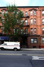 66 7th Ave in Brooklyn, NY - Foto de edificio - Building Photo