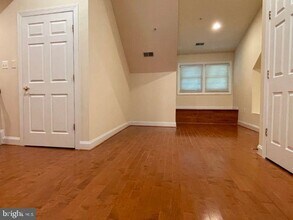 12021 Montrose Park Pl in Rockville, MD - Building Photo - Building Photo