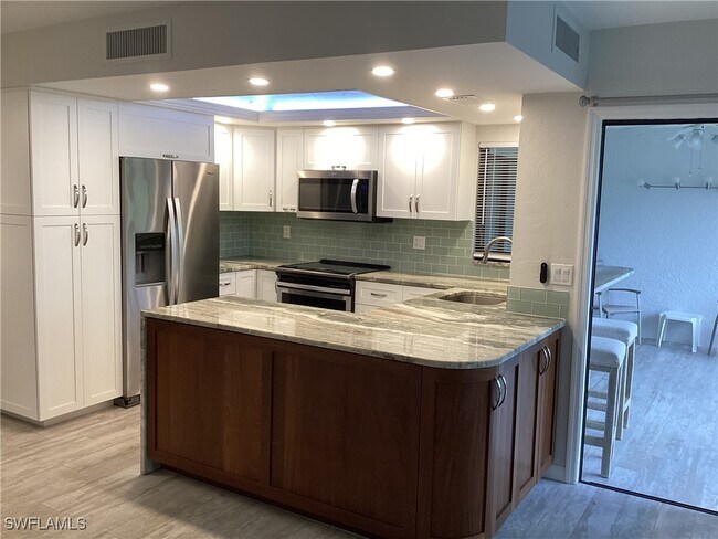 property at 5565 Trailwinds Dr