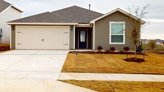 8012 White Sulphur Rd in Ponder, TX - Building Photo