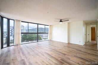 2724 Kahoaloha Ln in Honolulu, HI - Building Photo - Building Photo
