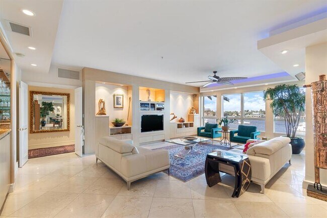 209 N Birch Rd in Fort Lauderdale, FL - Building Photo - Building Photo