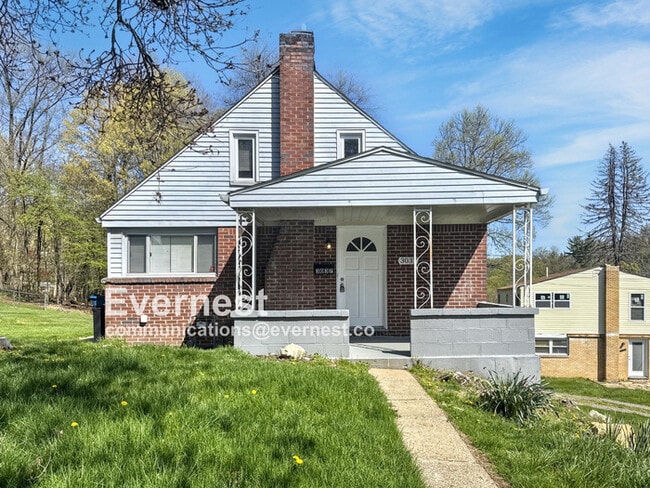 property at 3037 Blackridge Ave