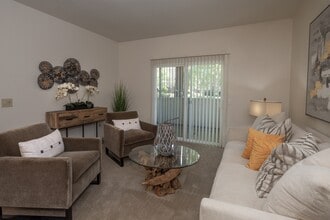 Stanford Heights in Rocklin, CA - Building Photo - Building Photo