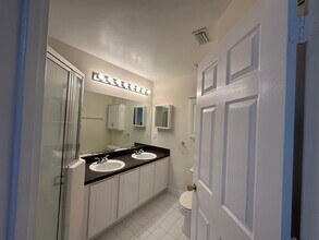 5206 Palmbrooke Cir in West Palm Beach, FL - Building Photo - Building Photo