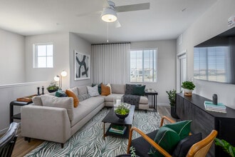 Atwell at Folsom Ranch in Folsom, CA - Foto de edificio - Interior Photo