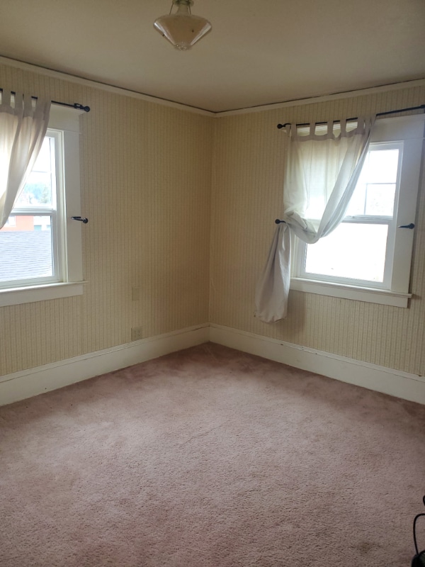 property at 555 N Broadway St