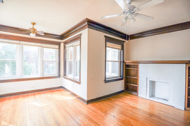 1300 W Albion Ave in Chicago, IL - Building Photo - Building Photo