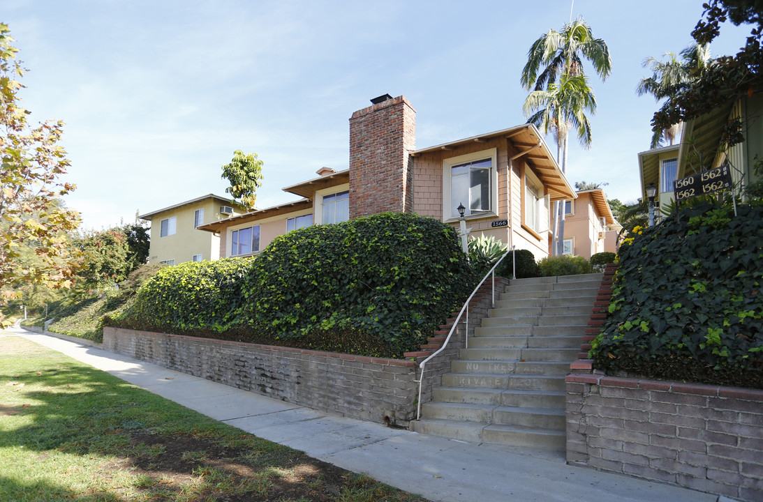 1566 N Verdugo Rd in Glendale, CA - Foto de edificio