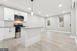 916 N Arlington Ave in Baltimore, MD - Building Photo