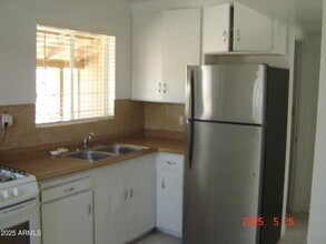 414-416 Reizen Dr in Morristown, AZ - Building Photo - Building Photo