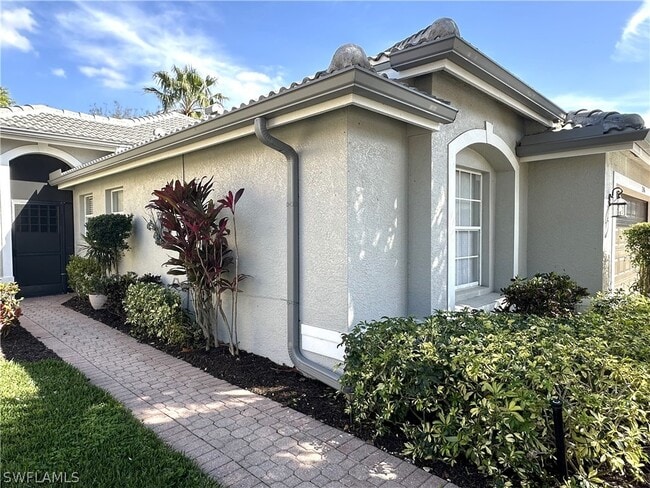 1356 Triandra Ln in Naples, FL - Building Photo - Building Photo