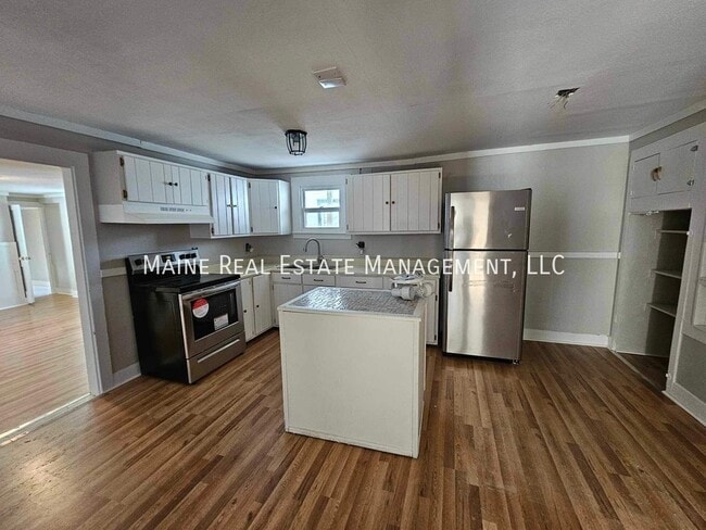 property at 52 Hayes St