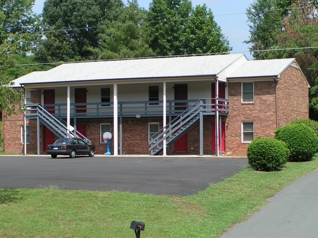 Lakeview Apartments in Asheboro, NC - Building Photo - Building Photo