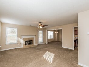 1006 Rolling Meadows Rd in Villa Rica, GA - Building Photo - Building Photo