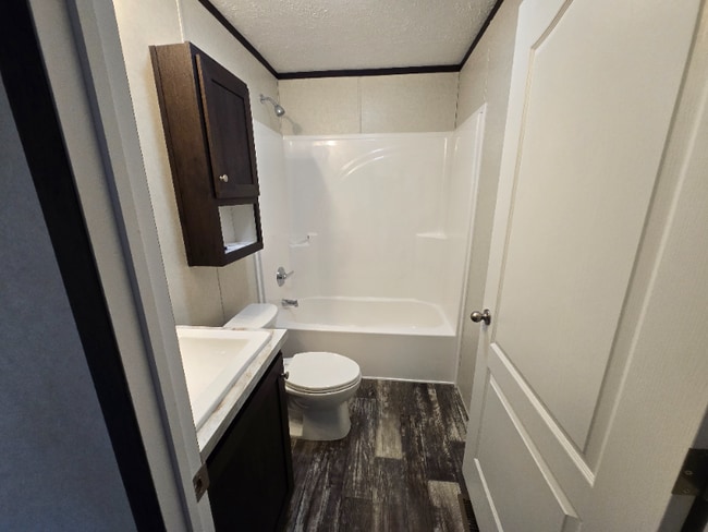 property at 15 Golfview Ct