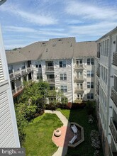 2791 Centerboro Dr-Unit -490 in Vienna, VA - Building Photo - Building Photo