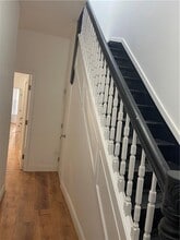 5 E 10th St in Brooklyn, NY - Foto de edificio - Building Photo