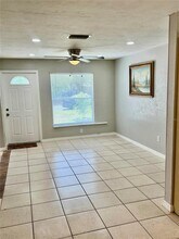 7115 Orpine Dr N in St. Petersburg, FL - Foto de edificio - Building Photo