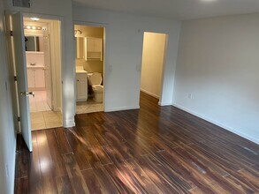 4 Shadowbrook Ln in Milford, MA - Building Photo - Building Photo