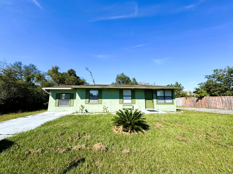 3292 Buckland St in Deltona, FL - Building Photo