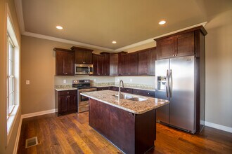 374 Big Station Camp Blvd in Gallatin, TN - Building Photo - Building Photo