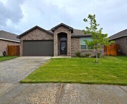 2208 Pike Way in Midland, TX - Building Photo