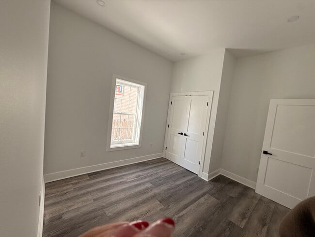 321 Jefferson Ave in Elizabeth, NJ - Foto de edificio - Building Photo