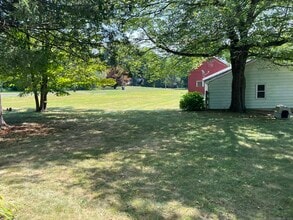 644 Amity Rd in Bethany, CT - Building Photo - Building Photo