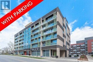 250 Albert St in Waterloo, ON - Building Photo