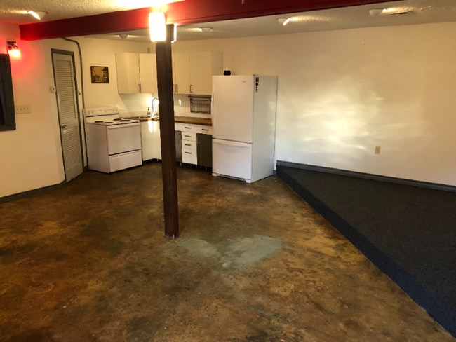 9100 Georgian Dr, Unit Back apt in Austin, TX - Foto de edificio - Building Photo