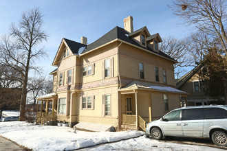 401 Lawrence St in Ann Arbor, MI - Foto de edificio - Building Photo