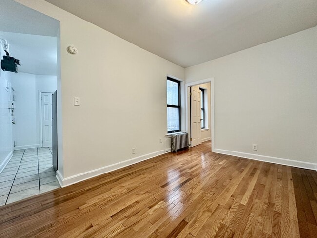 401 E 68th St in New York, NY - Building Photo - Building Photo
