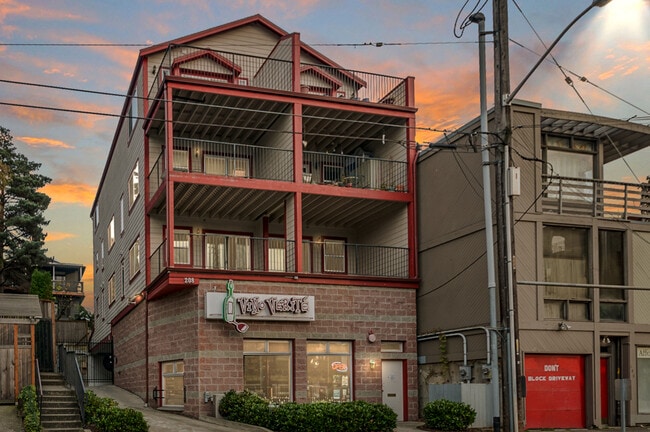 208 Boylston Ave E, Unit #1