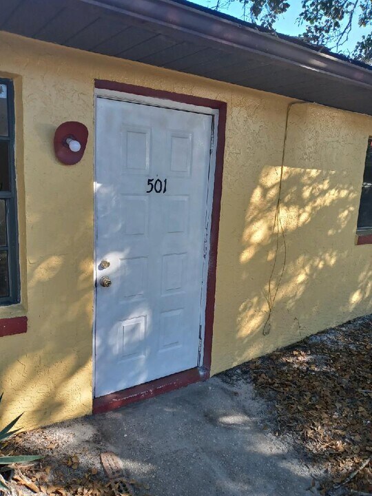 503 Washington Blvd NE in Lake Placid, FL - Foto de edificio